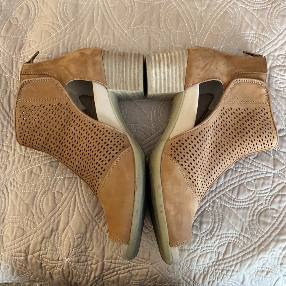Earth Ivy Sahara Summer Leather Bootie - Picture 3 of 7